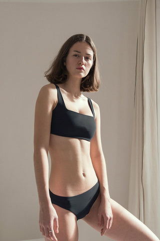Top No.10 - Black Top No.10 - Black